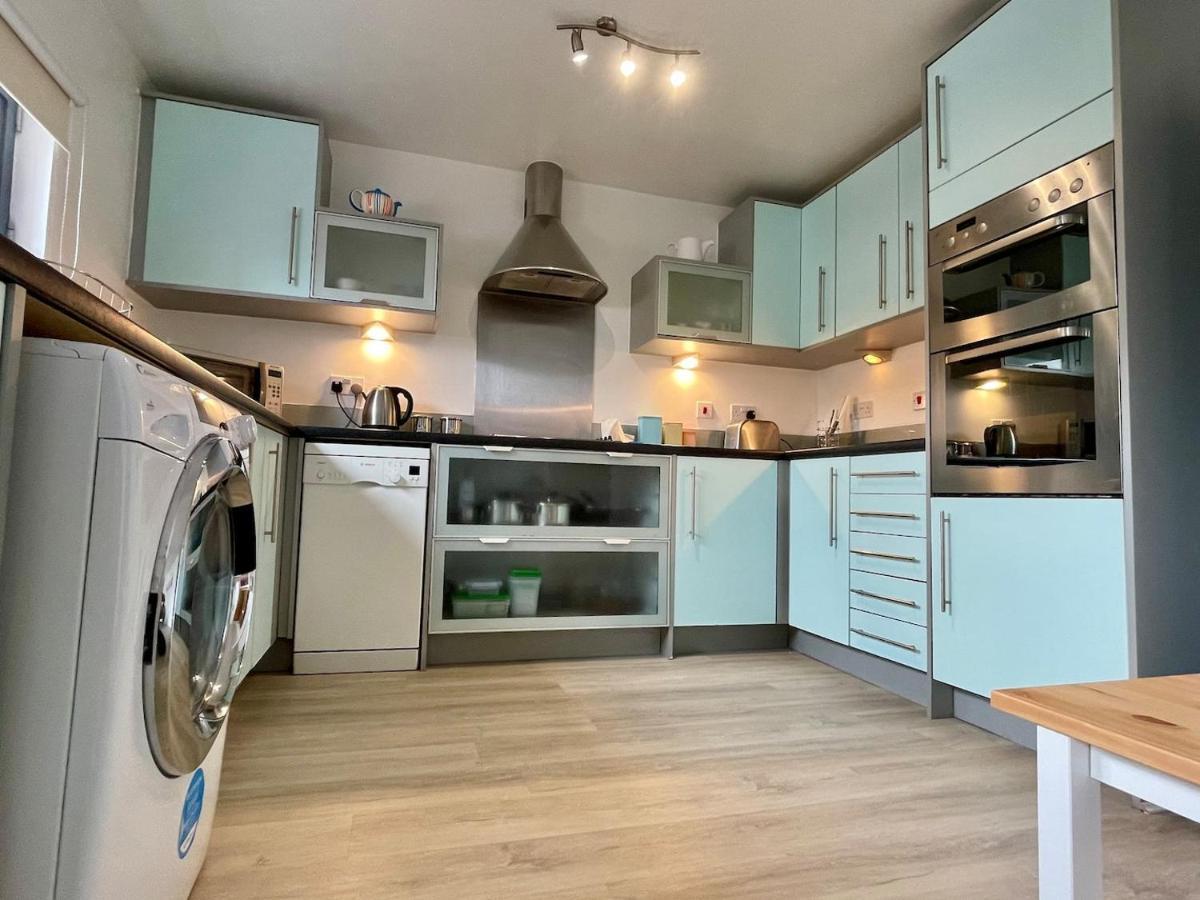 Family Friendly Maritime Apartment Swansea Eksteriør billede
