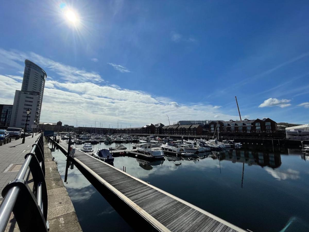 Family Friendly Maritime Apartment Swansea Eksteriør billede